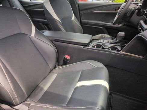 Used 2025 Toyota Camry SE w/ Convenience Package FWD image 33