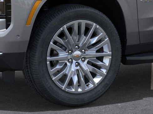 New 2026 Chevrolet Suburban LT w/ Comfort Package RWD image 43