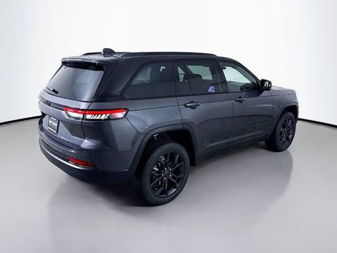 New 2025 Jeep Grand Cherokee Limited image 7