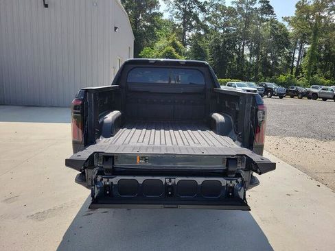 New 2025 GMC Sierra EV Denali image 8