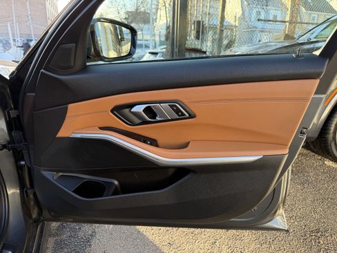 Used 2021 BMW 330i xDrive Sedan w/ Convenience Package image 42