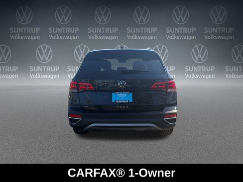 Used 2024 Volkswagen Taos SE image 4