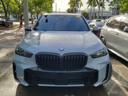 Used 2024 BMW X5 xDrive40i w/ Executive Package AWD/4WD image 2