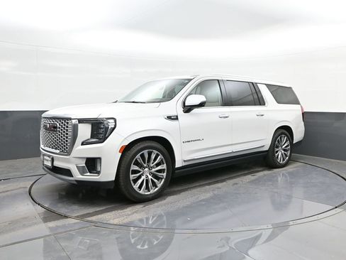 Used 2021 GMC Yukon XL Denali w/ Denali Ultimate Package AWD/4WD image 33