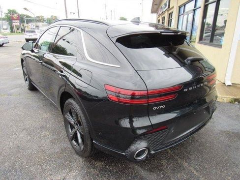 Used 2022 Genesis GV70 2.5T w/ Sport Prestige Package AWD/4WD image 9