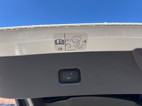 Used 2020 Lincoln Nautilus Reserve image 16