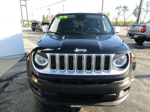 Used 2016 Jeep Renegade Limited w/ Safety & Security Group image 2