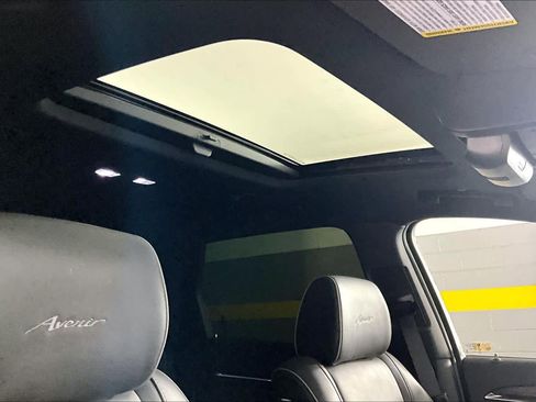 Used 2023 Buick Enclave Avenir image 14