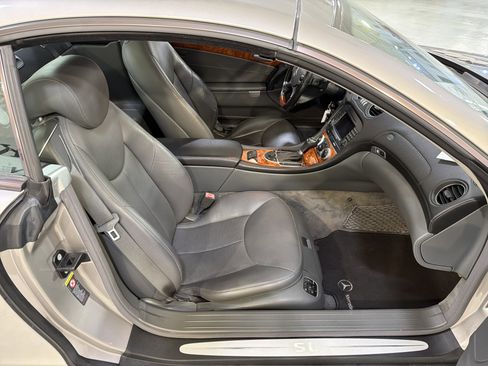 Used 2005 Mercedes-Benz SL 500 image 11