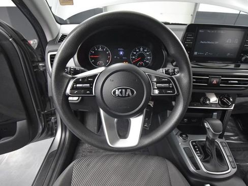 Used 2021 Kia Seltos LX image 24