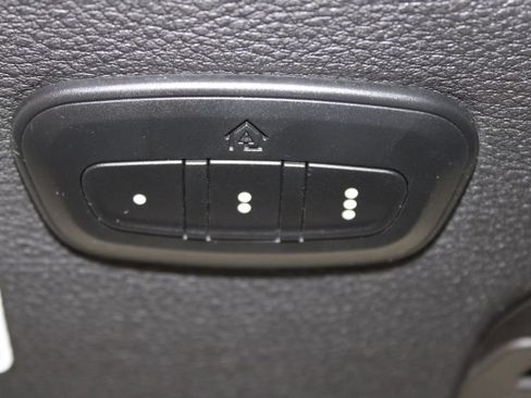 Used 2018 Jeep Wrangler Unlimited Sport S AWD/4WD image 33