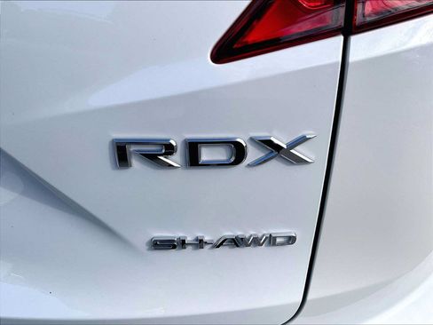 Used 2025 Acura RDX SH-AWD image 11