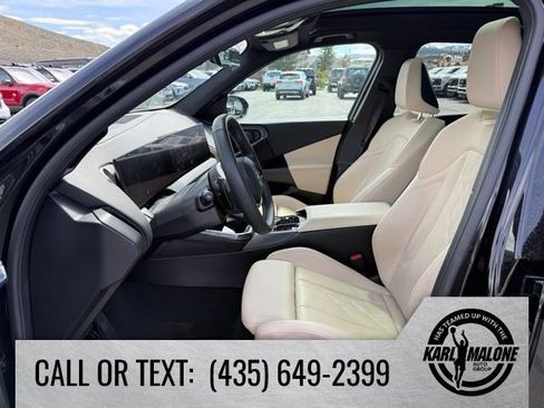 Used 2025 BMW X3 xDrive30i w/ Premium Package AWD/4WD image 13