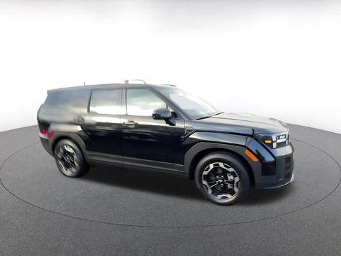 Used 2025 Hyundai Santa Fe SEL image 2