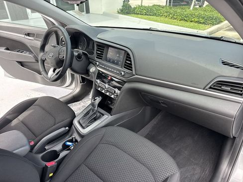 Used 2020 Hyundai Elantra Value Edition w/ Winter Weather Package FWD image 32