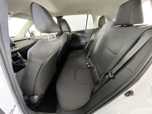 Used 2023 Toyota Corolla Cross LE image 22