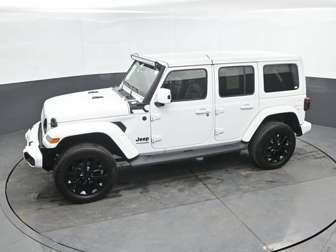Used 2021 Jeep Wrangler Unlimited Sahara image 45