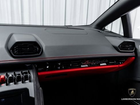 Used 2024 Lamborghini Huracan Tecnica image 38