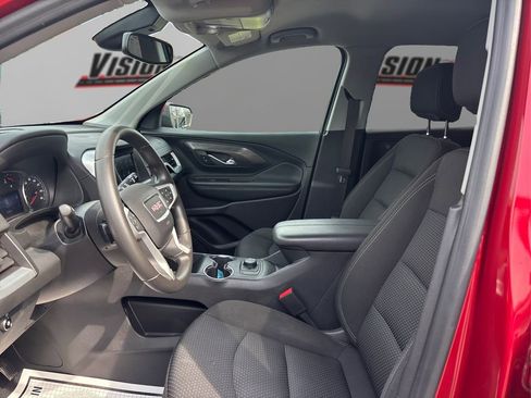 Used 2023 GMC Terrain SLE image 9