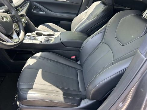 Certified 2026 INFINITI QX60 Luxe w/ Cargo Package FWD image 16