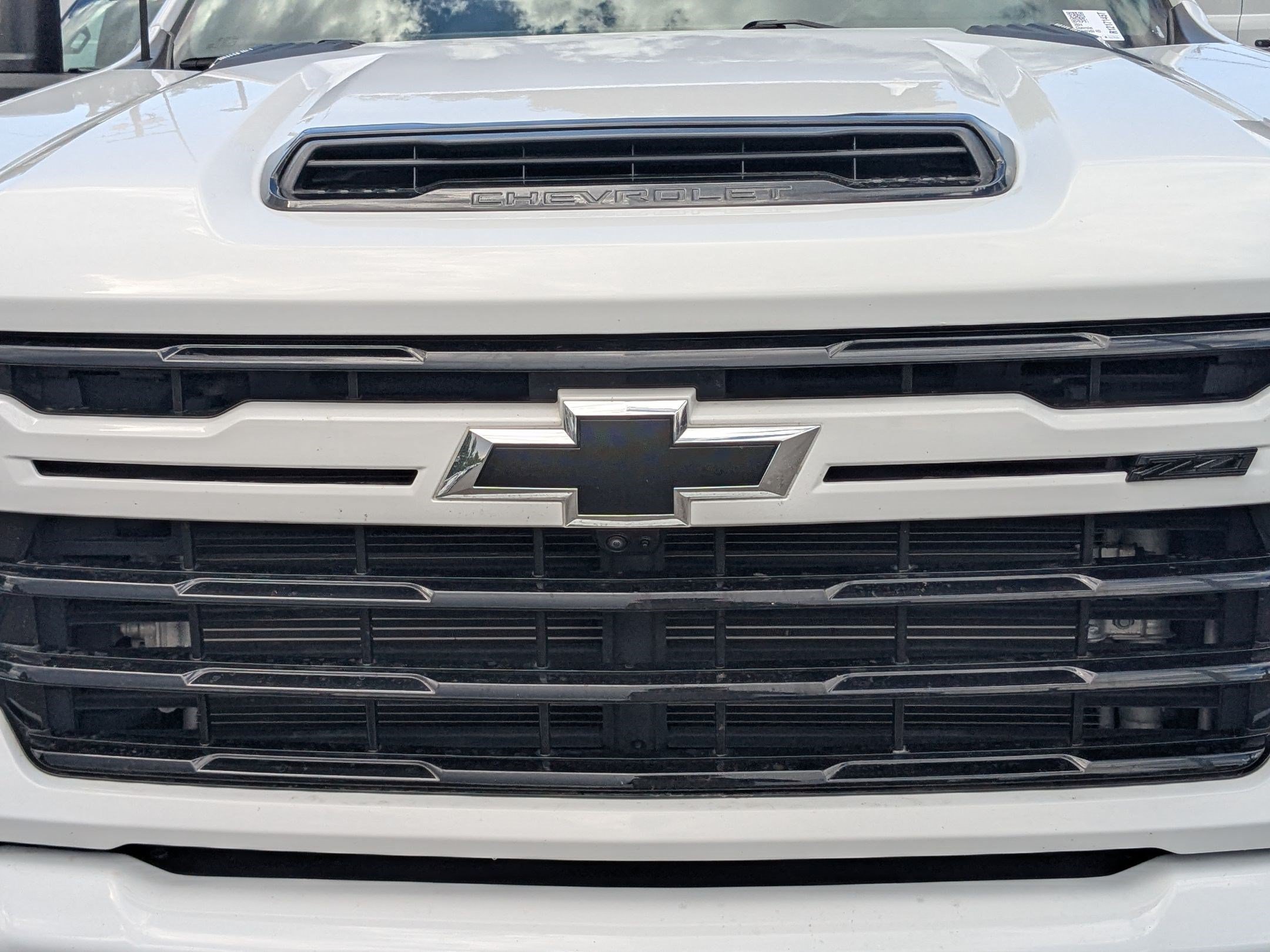 Used 2024 Chevrolet Silverado 3500 LTZ w/ LTZ Plus Package AWD/4WD image 12