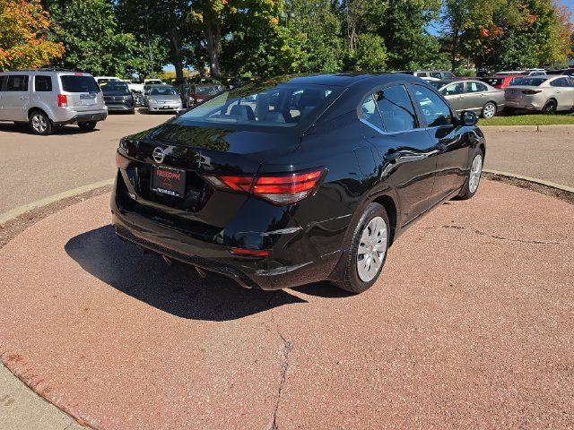Used 2023 Nissan Sentra S FWD image 5