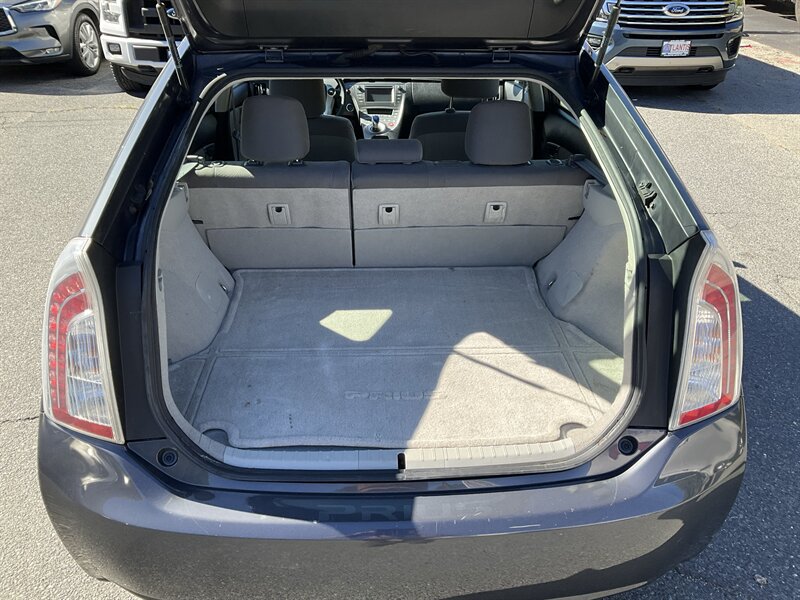 Used 2012 Toyota Prius Two FWD image 11