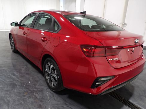 Used 2021 Kia Forte LXS image 5
