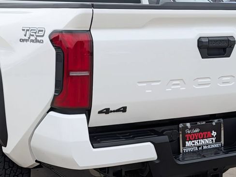 Used 2026 Toyota Tacoma TRD Off-Road AWD/4WD image 8