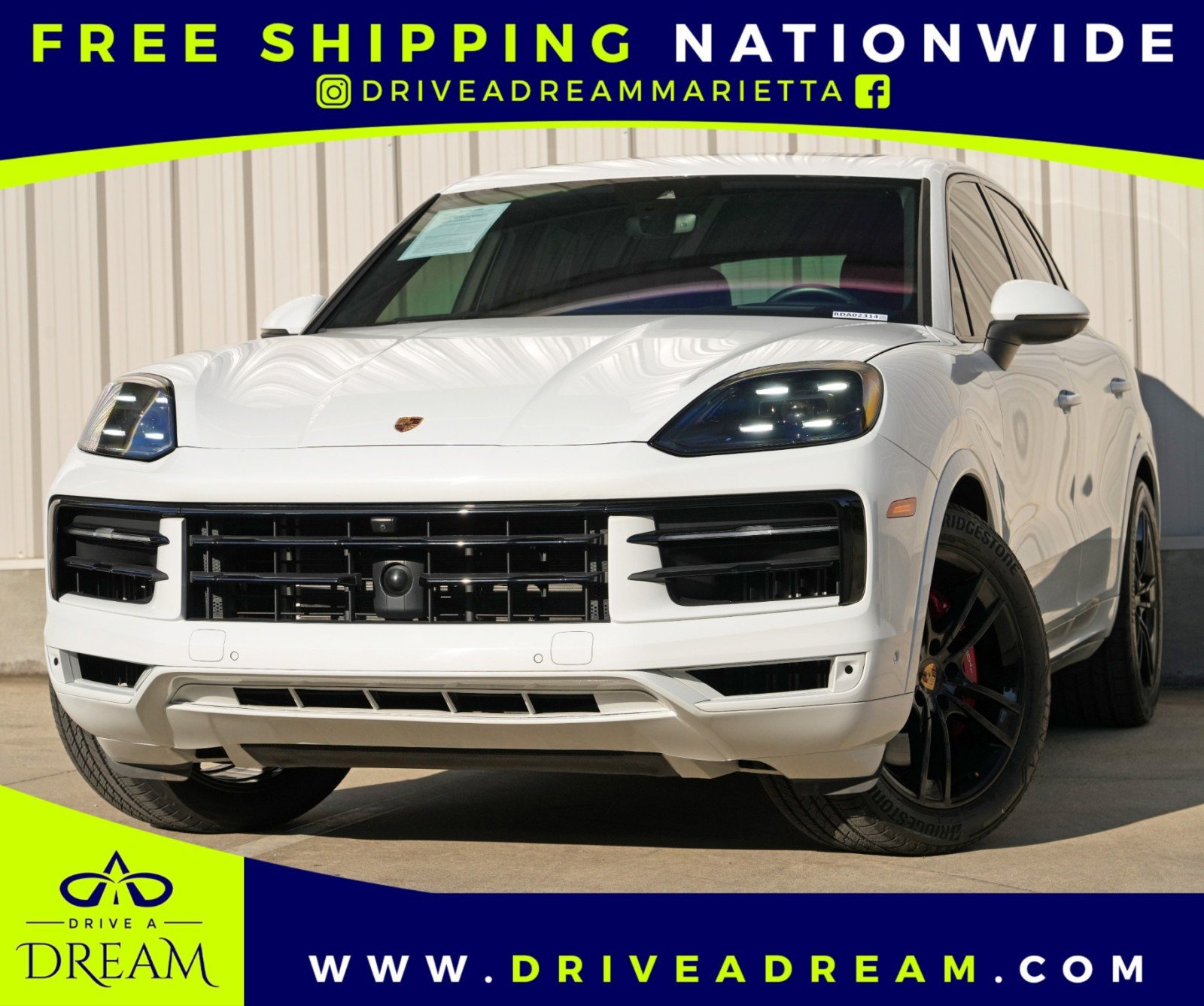 Used 2024 Porsche Cayenne AWD/4WD image 1