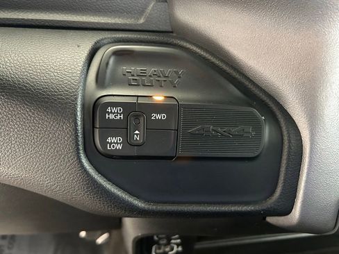 Used 2024 RAM 2500 Big Horn AWD/4WD image 45