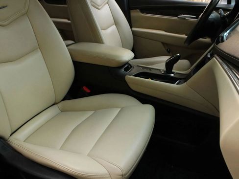 Used 2018 Cadillac XT5 AWD image 34