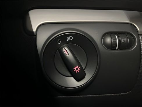 Used 2010 Volkswagen Golf 2-Door image 40