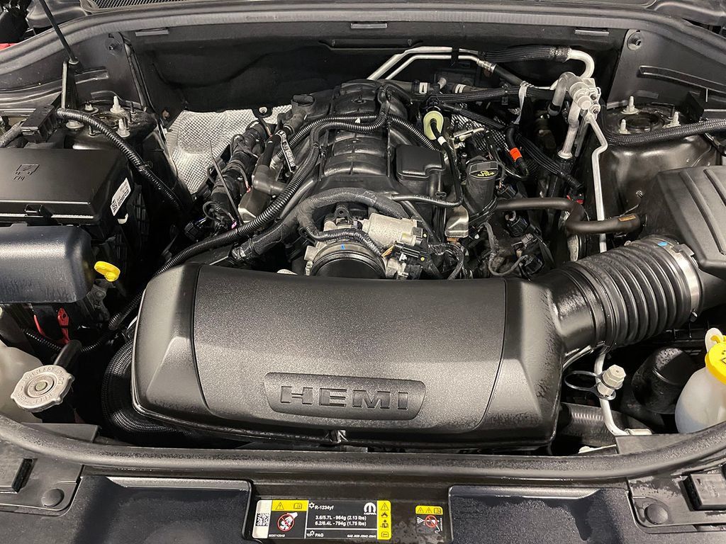 Used 2025 Dodge Durango R/T AWD/4WD image 40
