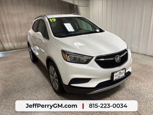 Used 2019 Buick Encore Preferred FWD image 2
