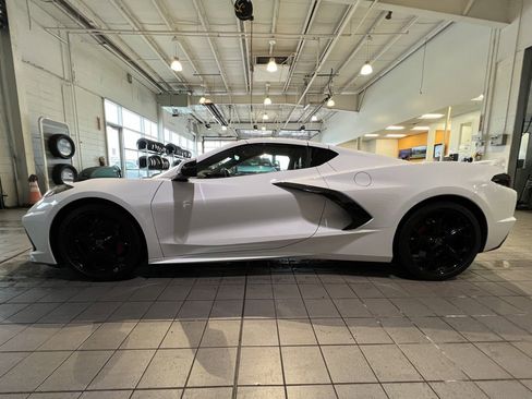 Certified 2022 Chevrolet Corvette Stingray Preferred Cpe w/ Z51 Performance Package image 5