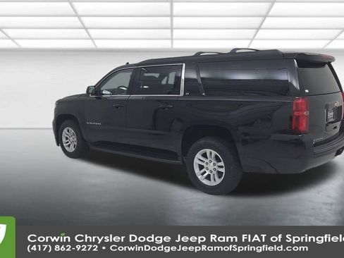 Used 2017 Chevrolet Suburban LT image 10