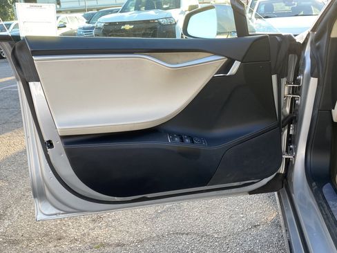 Used 2017 Tesla Model S 75D image 16