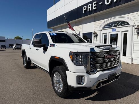 Certified 2023 GMC Sierra 2500 Denali w/ Denali Ultimate Package AWD/4WD image 3