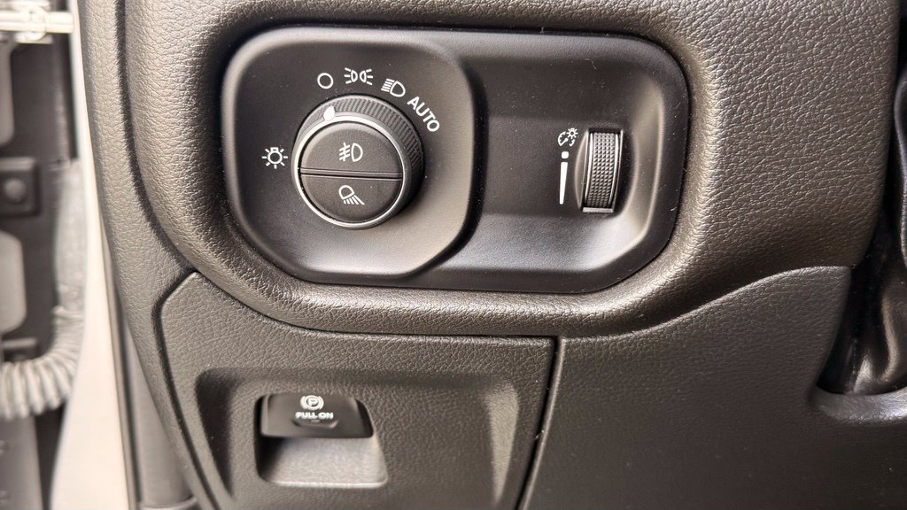 Used 2025 RAM 1500 Big Horn RWD image 29