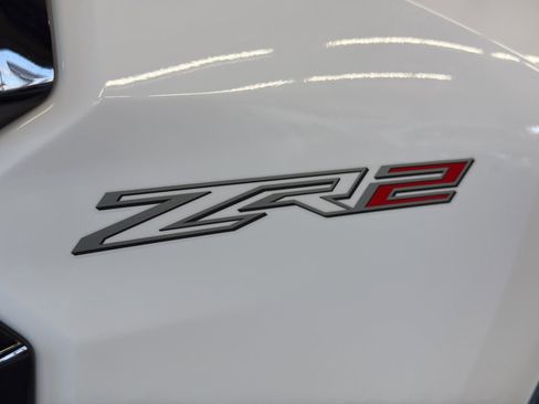 New 2026 Chevrolet Colorado ZR2 w/ Technology Package AWD/4WD image 9