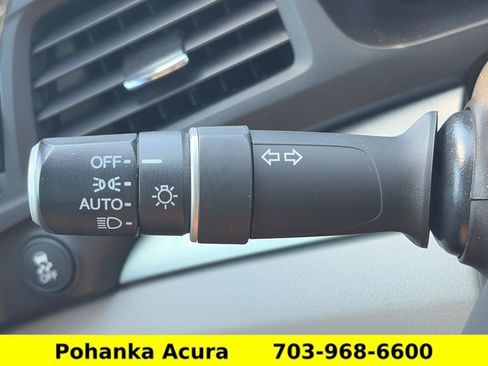 Used 2016 Acura ILX FWD image 10