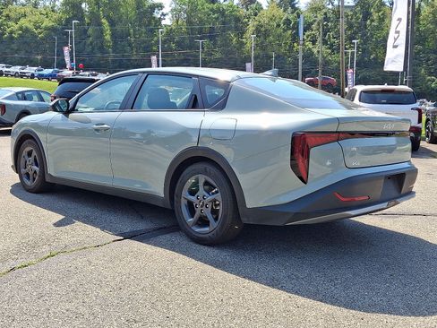 Used 2025 Kia K4 FWD image 4
