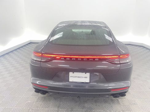 Certified 2023 Porsche Panamera image 10