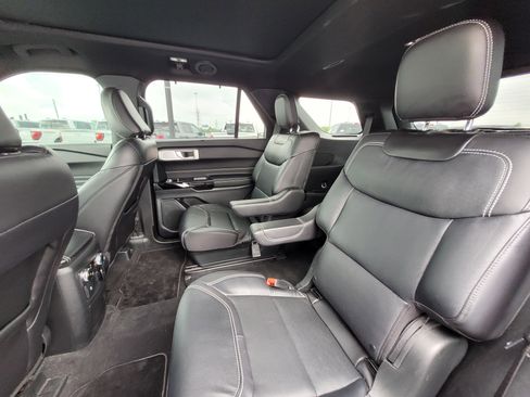 Used 2023 Ford Explorer ST w/ Equipment Group 401A AWD/4WD image 18