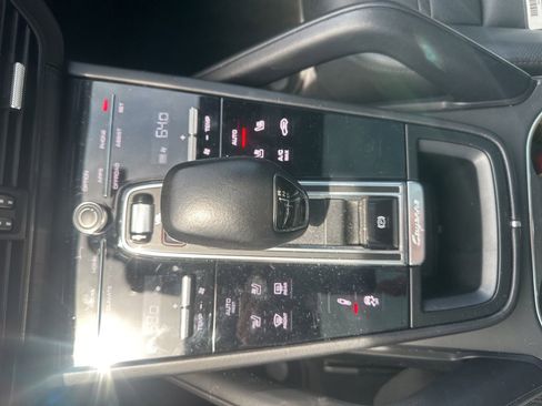 Used 2021 Porsche Cayenne GTS AWD/4WD image 43