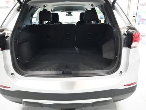 Used 2022 Chevrolet Equinox LT FWD image 27