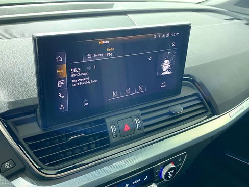 Certified 2025 Audi Q5 2.0T Premium Plus w/ Premium Plus Package image 5