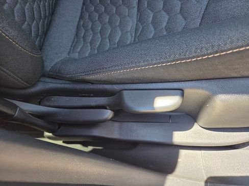 Certified 2019 Chevrolet Equinox LT FWD image 17