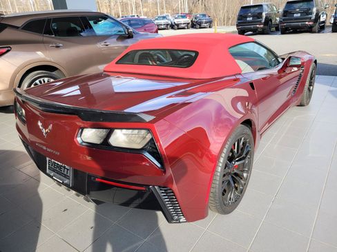 Used 2016 Chevrolet Corvette Z06 w/ 3LZ Preferred Equipment Group image 6